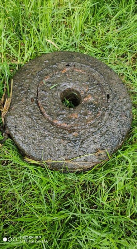 Úlovek miny nalezené fishing magnetem